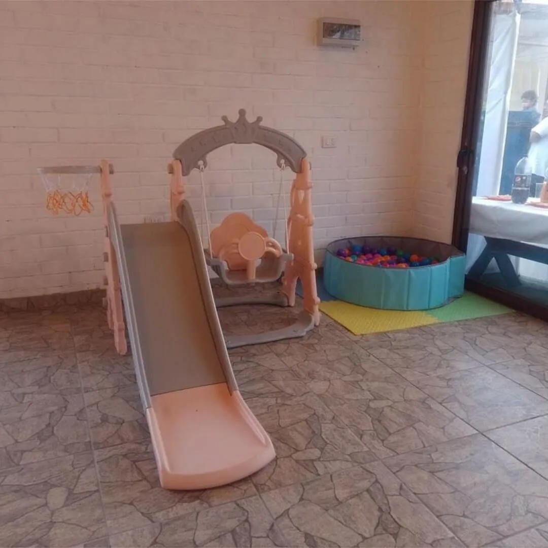 Zona de juegos para niños pequeños