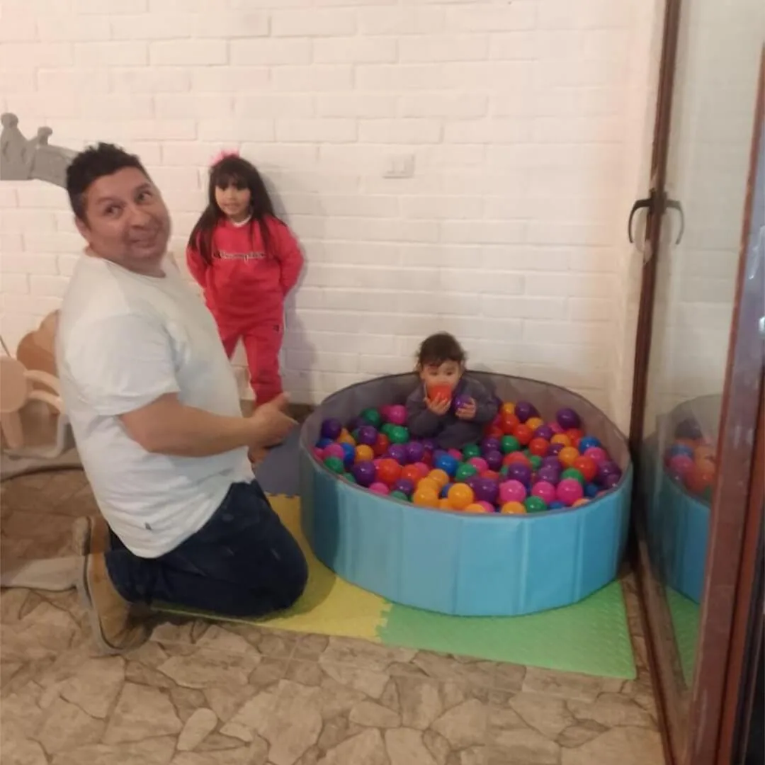 Piscina de pelotas del área infantil